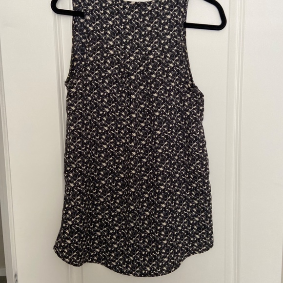 Pleione sleeveless blouse - Picture 3 of 3